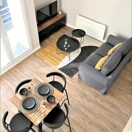 Apartament Sacre Coeur - Duplex Avec Balcon - 4 Pers Cholet